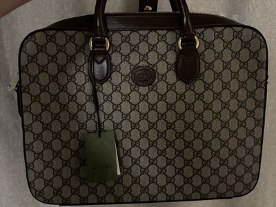 Gucci Medium GG Supreme Business Case / Briefcase – New With Tags