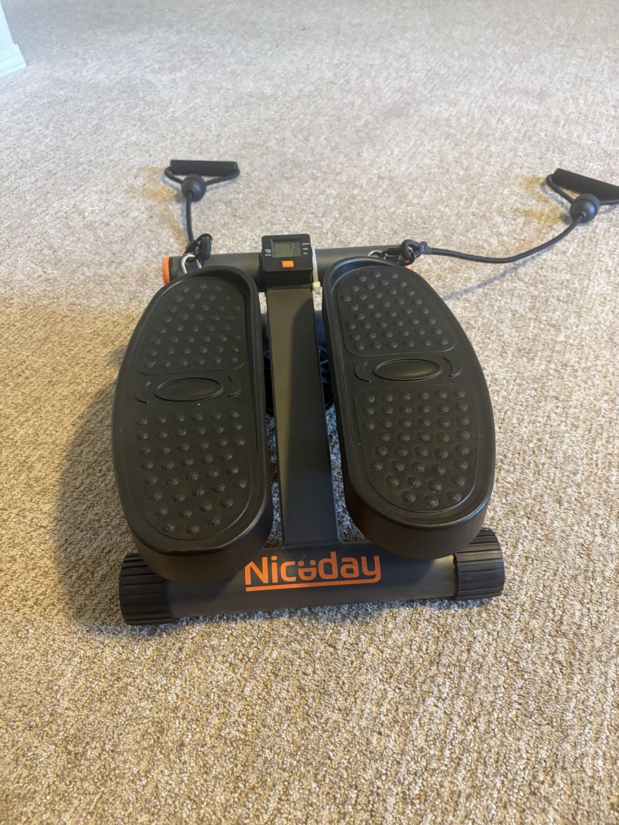 Niceday Mini Stepper with Resistance Bands — Lightly Used, Works Perfectly