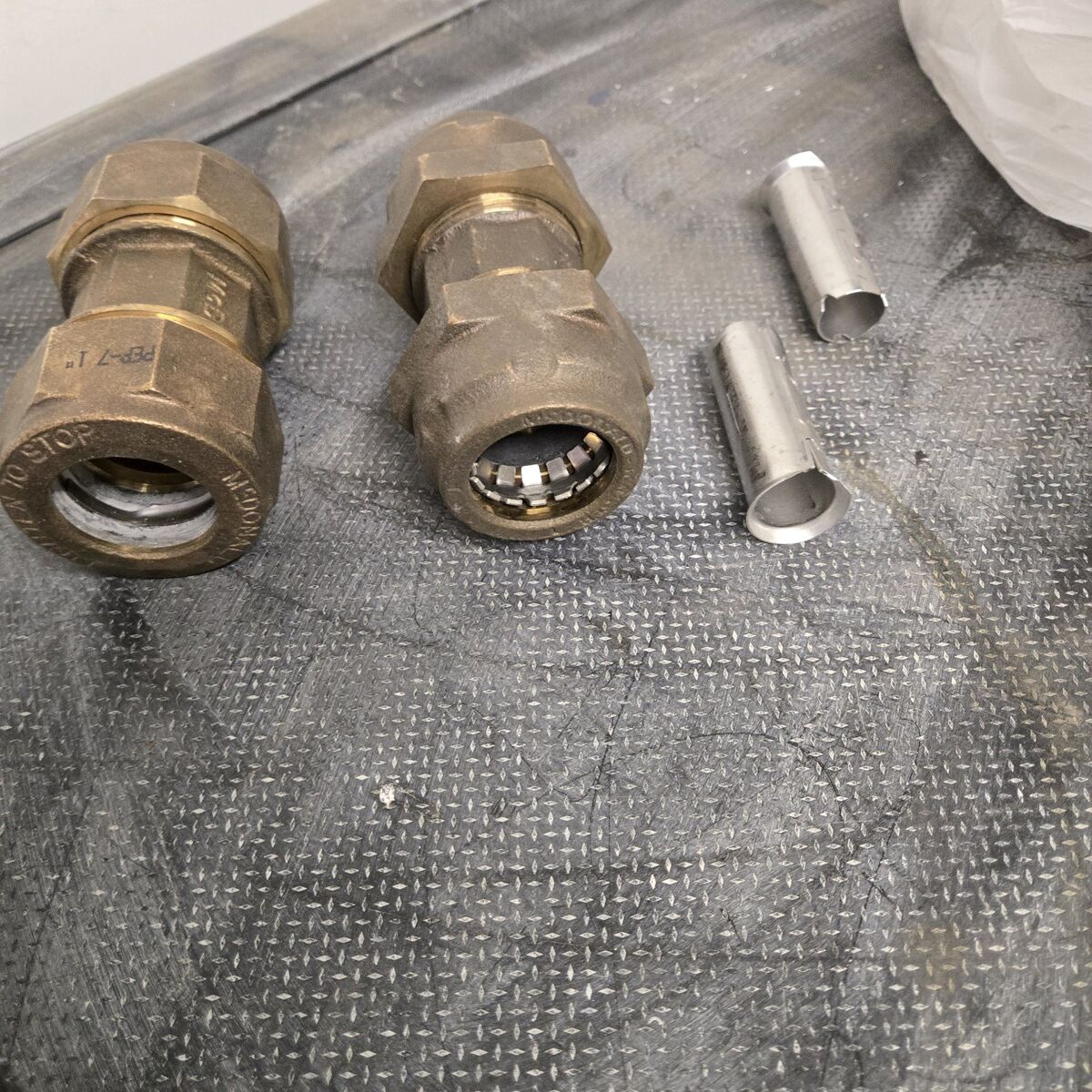 New brass 1" cts couplings compression