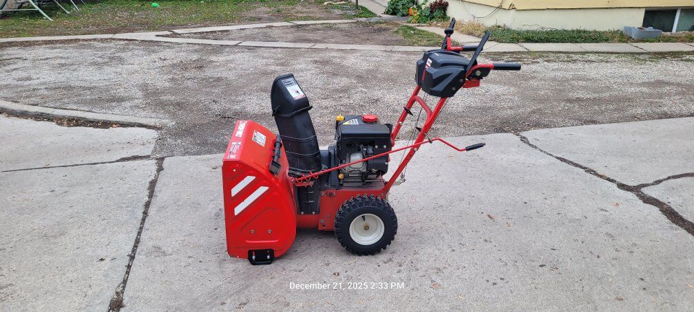 Troy bilt snow blower 24inches