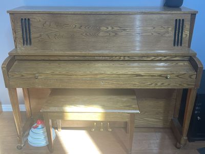 Baldwin Hamilton standard upright Piano with Bench - Oak Finish