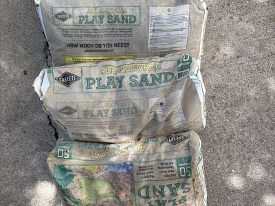 Play Sand – 4 Bags (50 lb Each) – Sandbox / Pavers