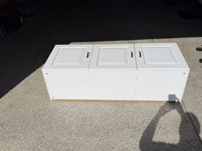 3 Door Hanging Cabinet