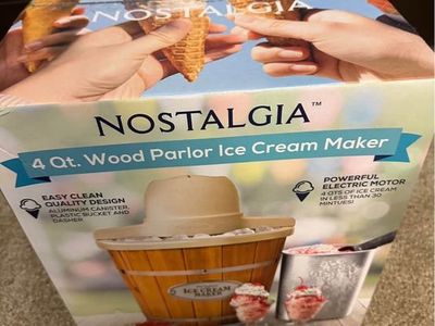 Nostalgia 4Qt Wood Parlor Ice Cream Maker Electric with Easy Clean Aluminum Canister NEW