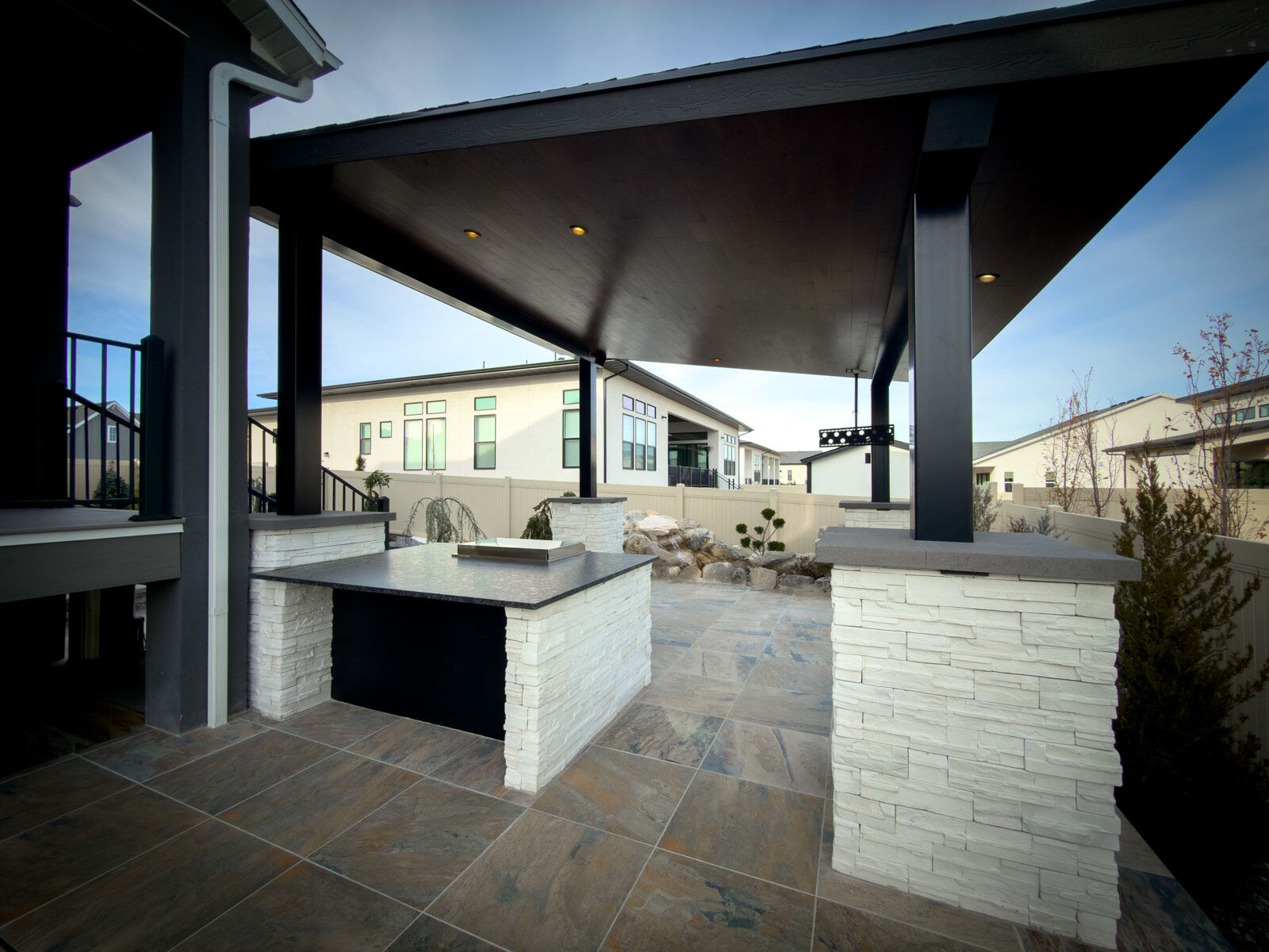 Majestic Backyard Living | Retaining Walls | Hardscapes | Luxury Backyard Design | Outdoor Living Spaces