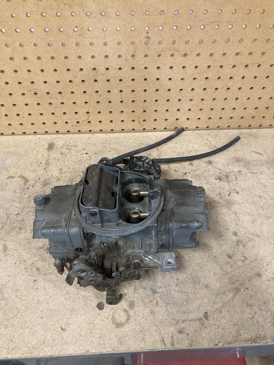 Holley carburetor 570 cfm