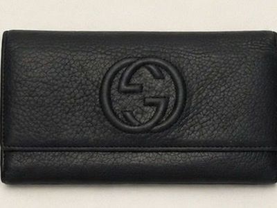 Gucci Soho Leather Flap Wallet – Black (Authentic)