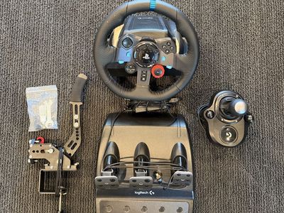 Logitech G29 Driving Force Racing Wheel, Pedals, Shifter & USB Handbrake Bundle