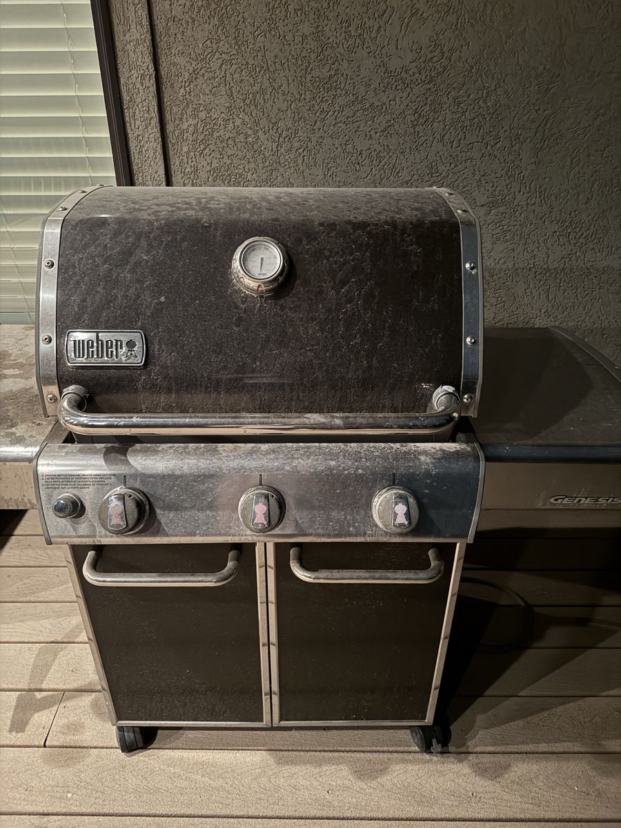 Weber Genesis 3-Burner Natural Gas Grill - Black