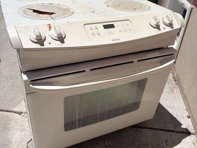 Kenmore White Electric Range Stove with Damaged Cooktop - Free for Parts/Scrap