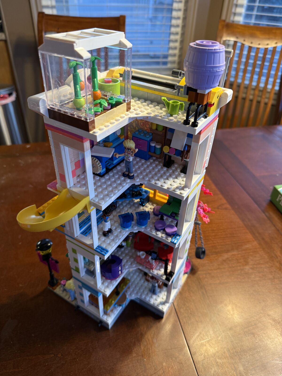 Lego Friends Heartlake City Community Center 41748