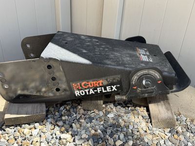 Curt Rota-Flex 5th Wheel Trailer Pin box