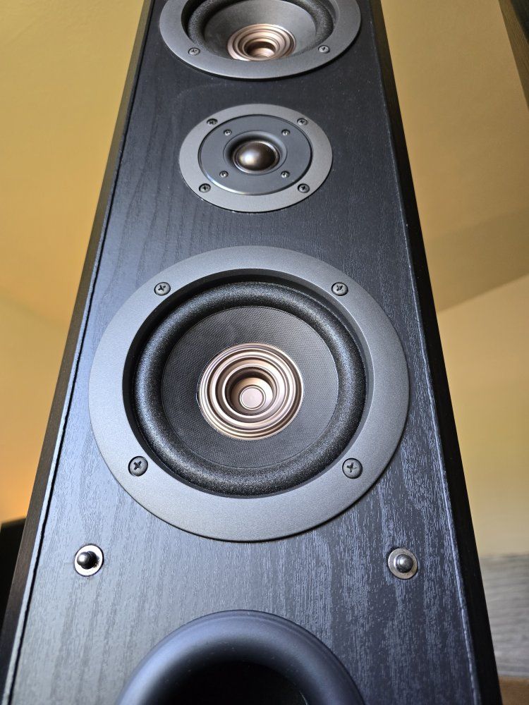 Main image 6