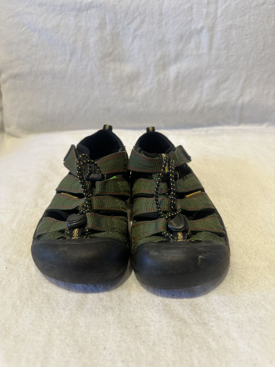 Keen Toddler Size 13 Green Wtrprf Hiking Sandals
