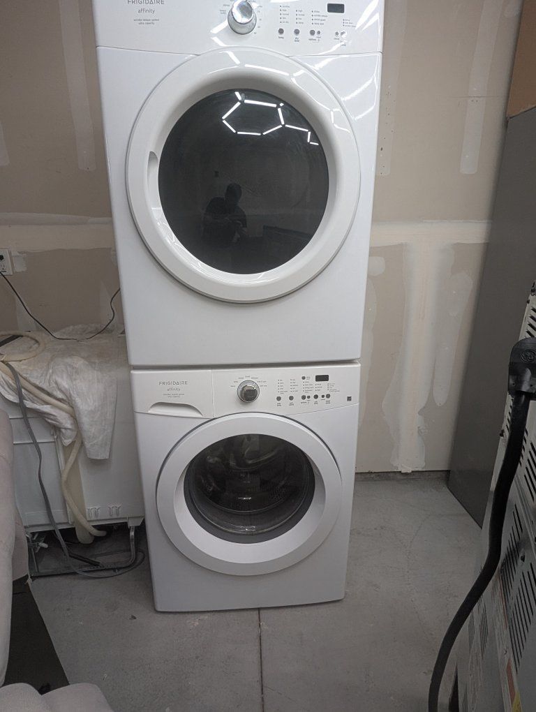 Frigidaire Affinity Stackable Washer Dryer Set - White, Front Load, Electric