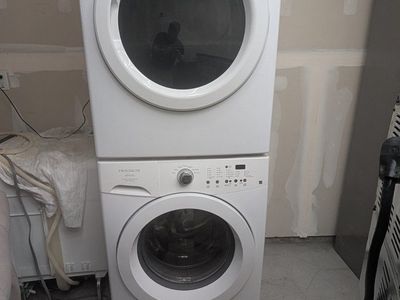 Frigidaire Affinity Stackable Washer Dryer Set - White, Front Load, Electric