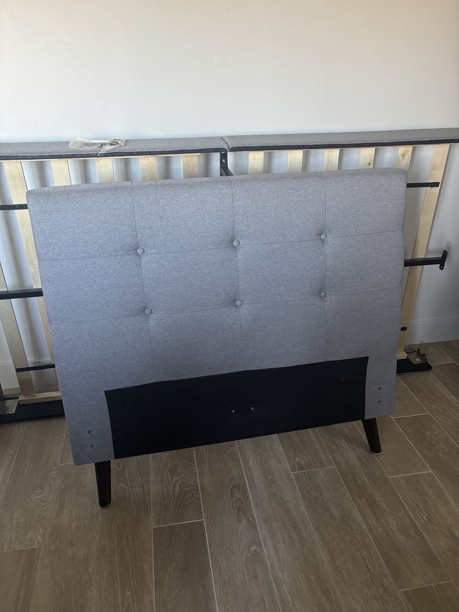 South Shore Twin bed frame 