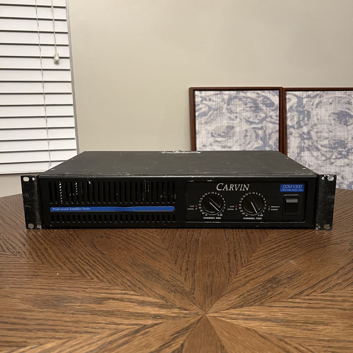 Carvin DCM 1000 Power Amplifier