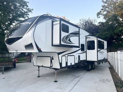 2022 Grand Design Reflection 28BH Bunkhouse