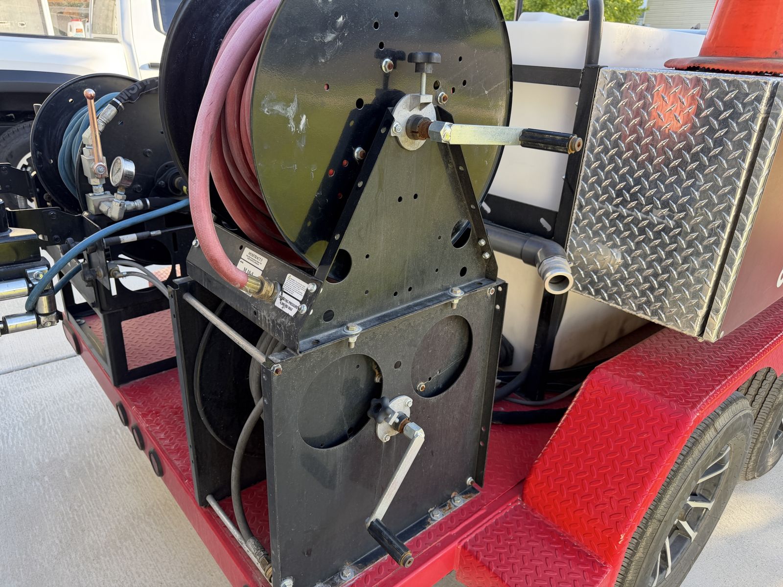 Main image 6