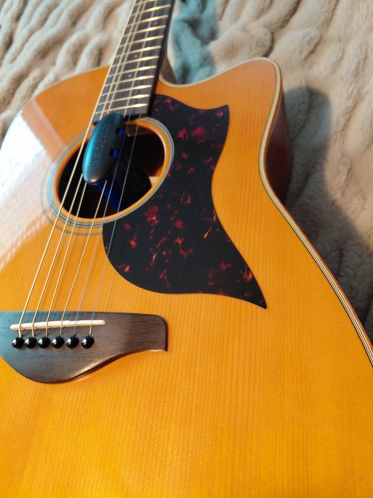 2026 Yamaha A1M UNUSED acoustic electric w bag and humidifier