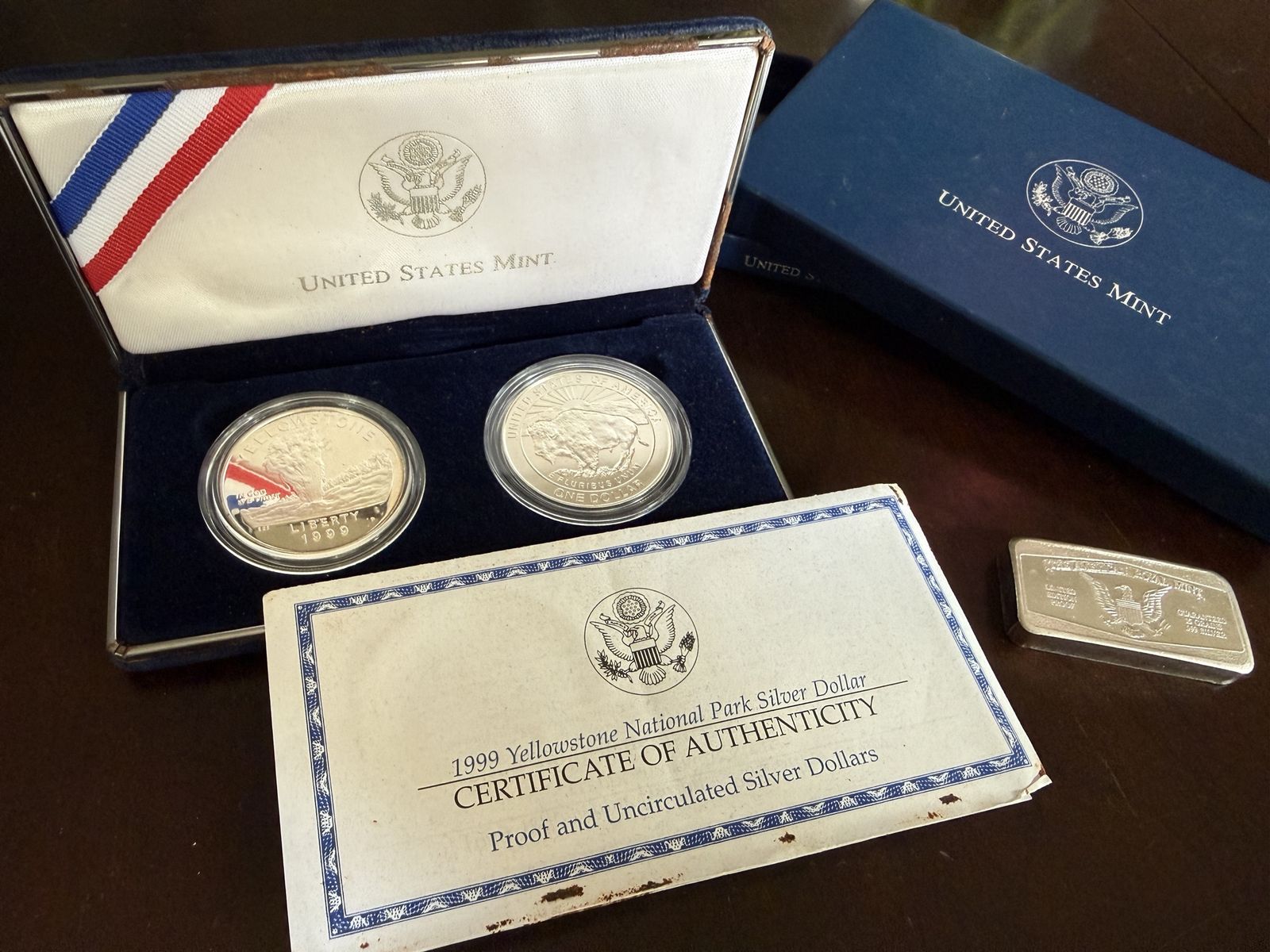 1999 Silver Dollar Proof Uncirculated 2 Coin Set