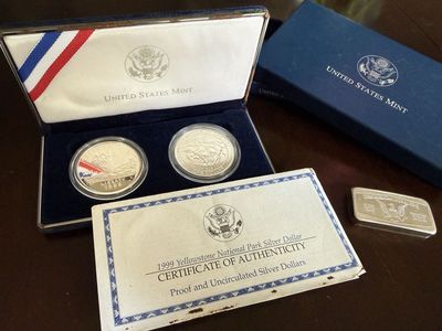 1999 Silver Dollar Proof Uncirculated 2 Coin Set