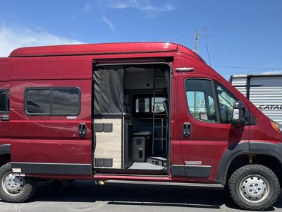 2022 WINNEBAGO SOLIS