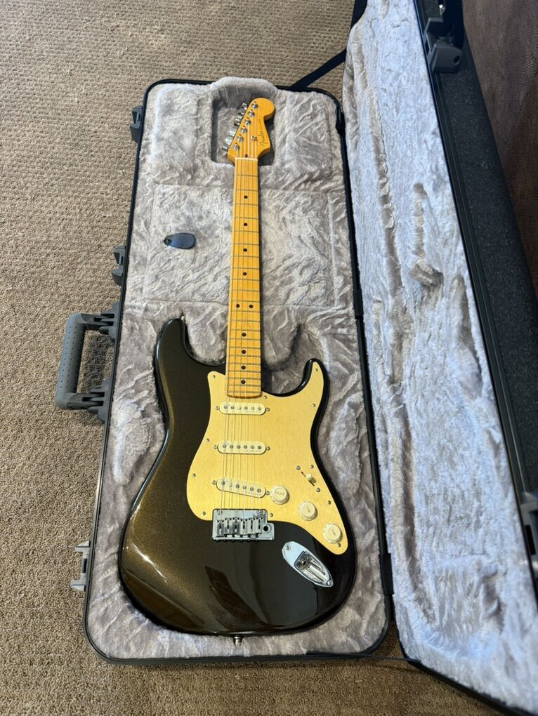 American Ultra Stratocaster