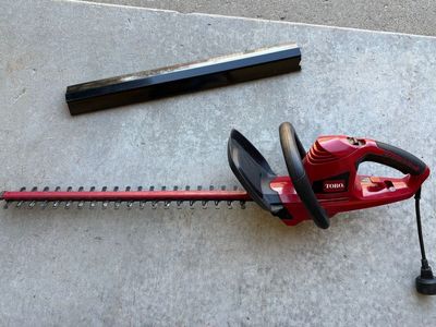 Electric Plug-in Hedge Trimmer
