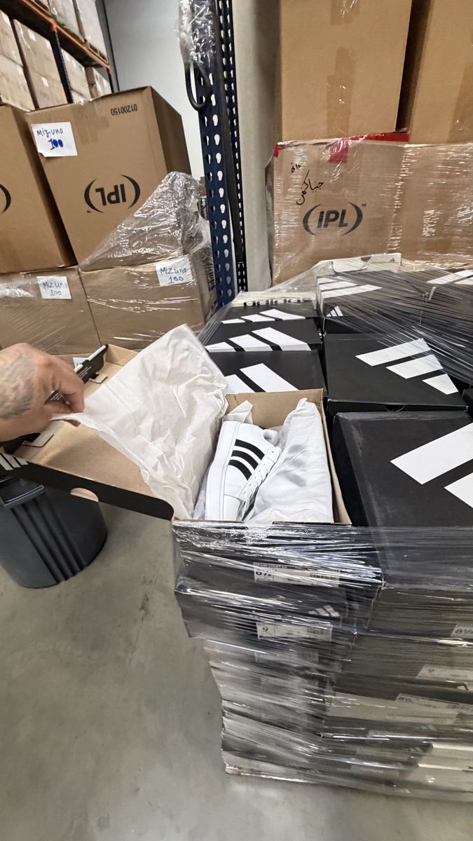 Sneaker Pallets Wholesale Deal