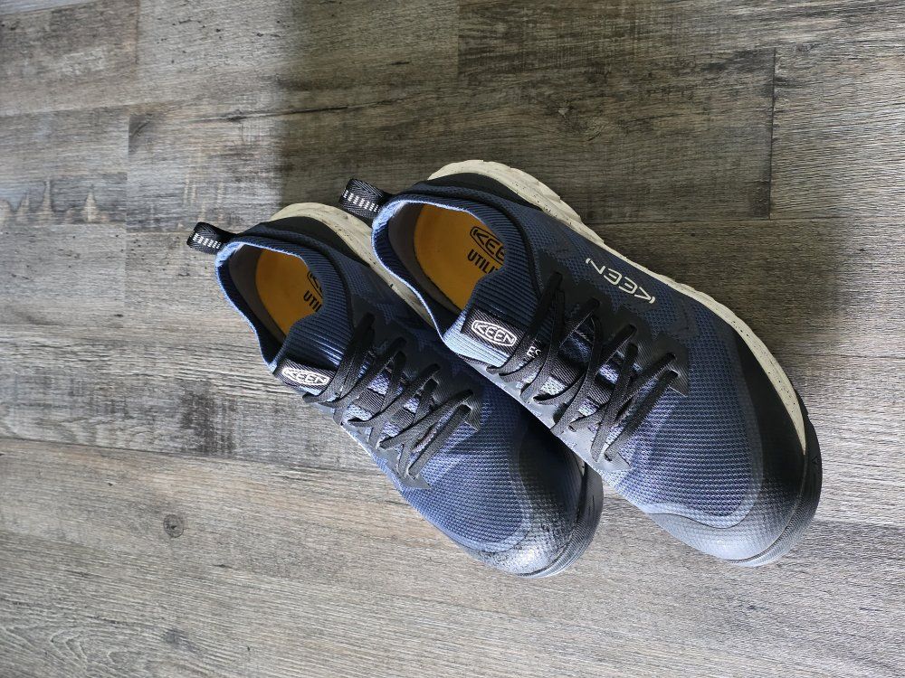 Keen composite toe shoes size 11