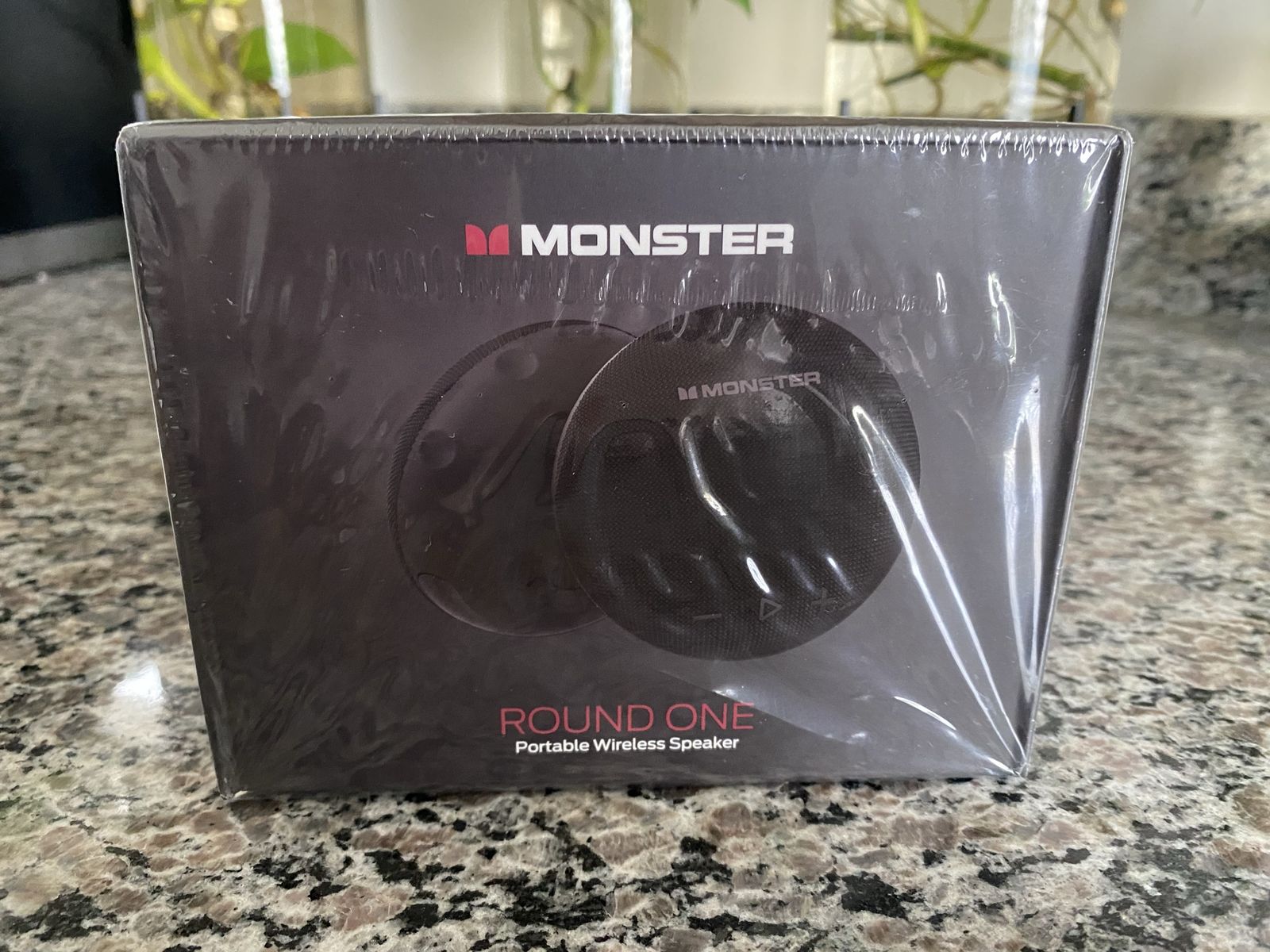 NEW Black Bluetooth Speaker