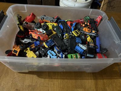 Large Lot Assorted Toy Cars Hot Wheels Matchbox Diecast Vehicles