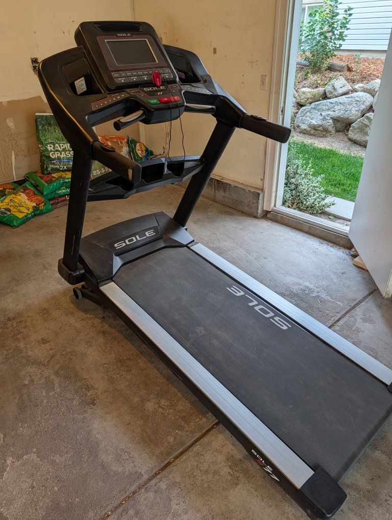 Sole S77 Treadmill