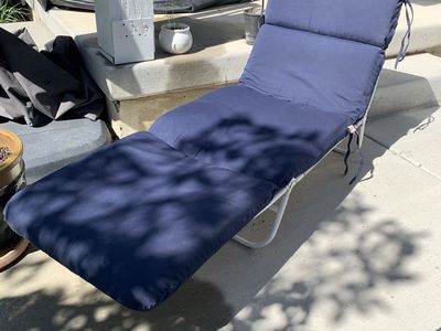 Adjustable Navy Blue Patio Lounge Chair with Cushion - Outdoor Recliner