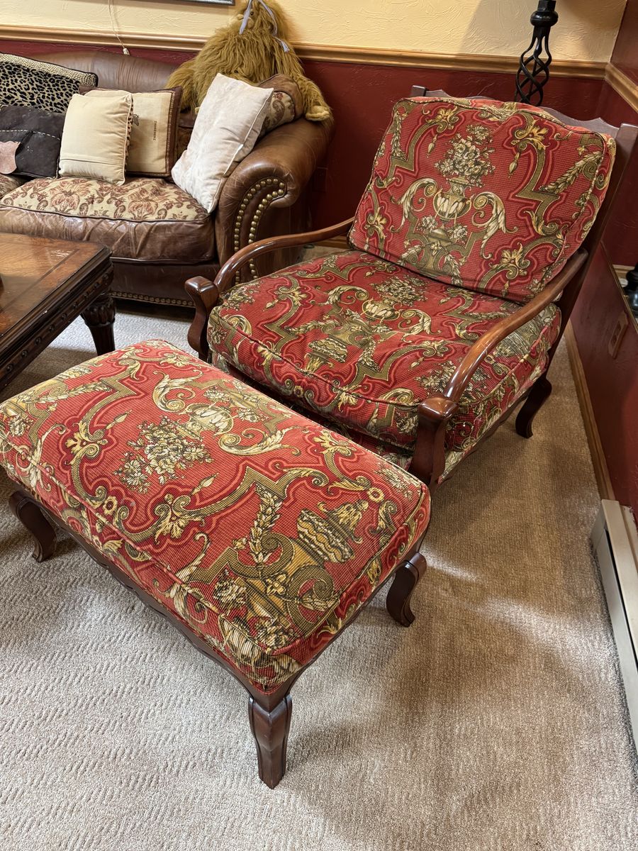Sherrill Furniture Longe Chair + Ottoman