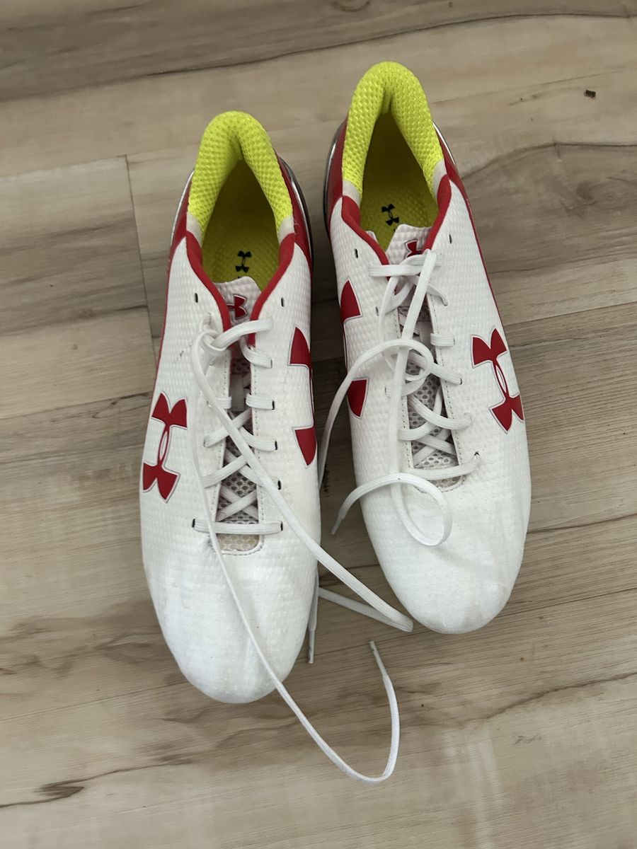 Men's 13.5 Underarmour Cleats