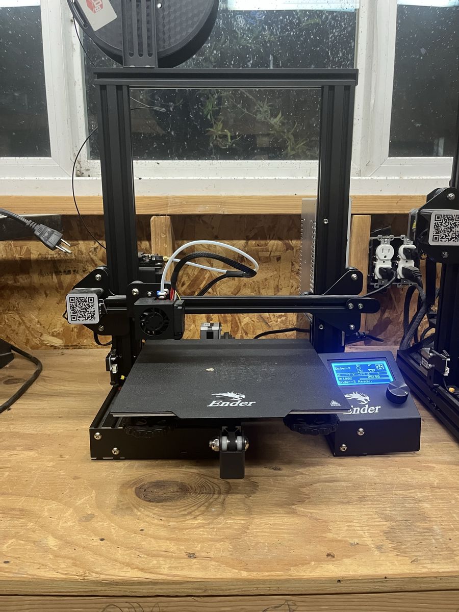 Ender 3 + Ender 3v2 3D Printers