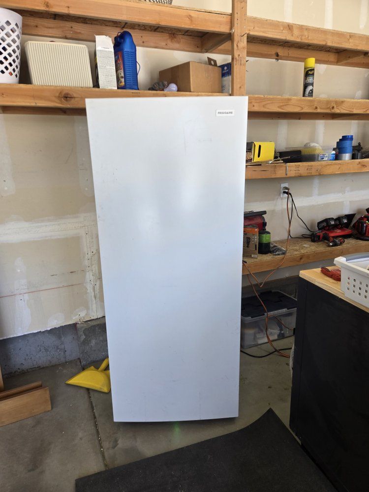 Frigidaire FFFU16F2VW Upright Freezer, White, Free-standing