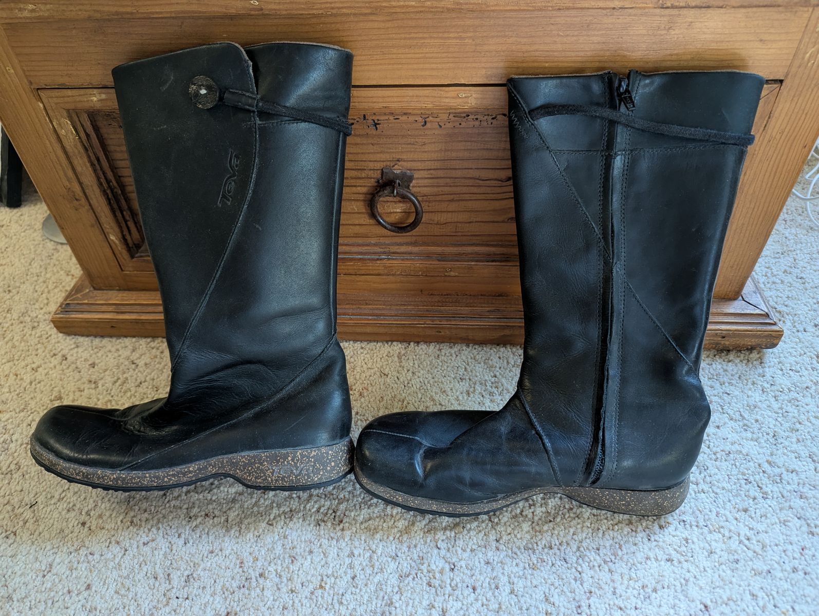 Teva women's size 7 black boots