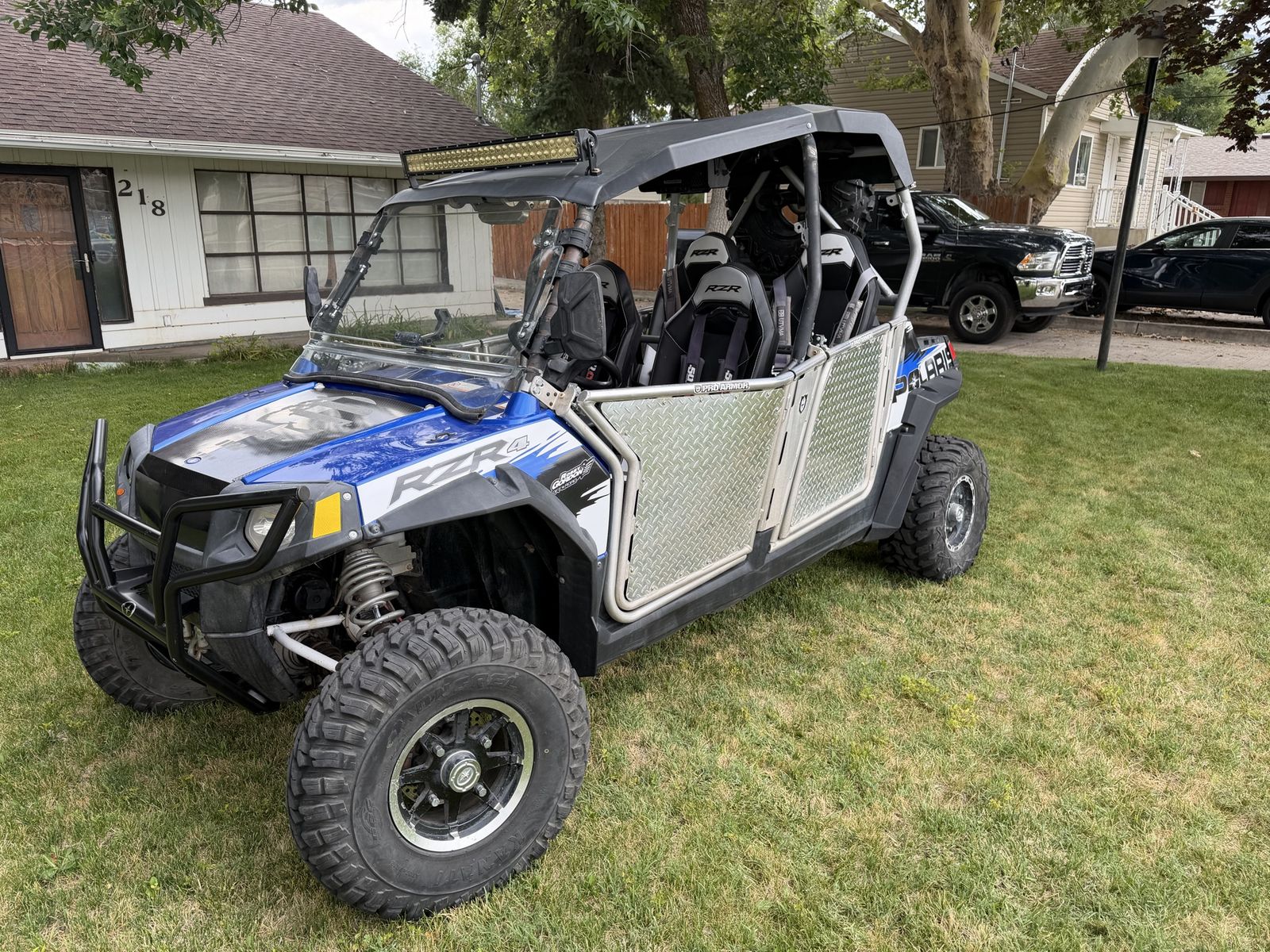2010 Polaris RZR 800 EFI  4 seater