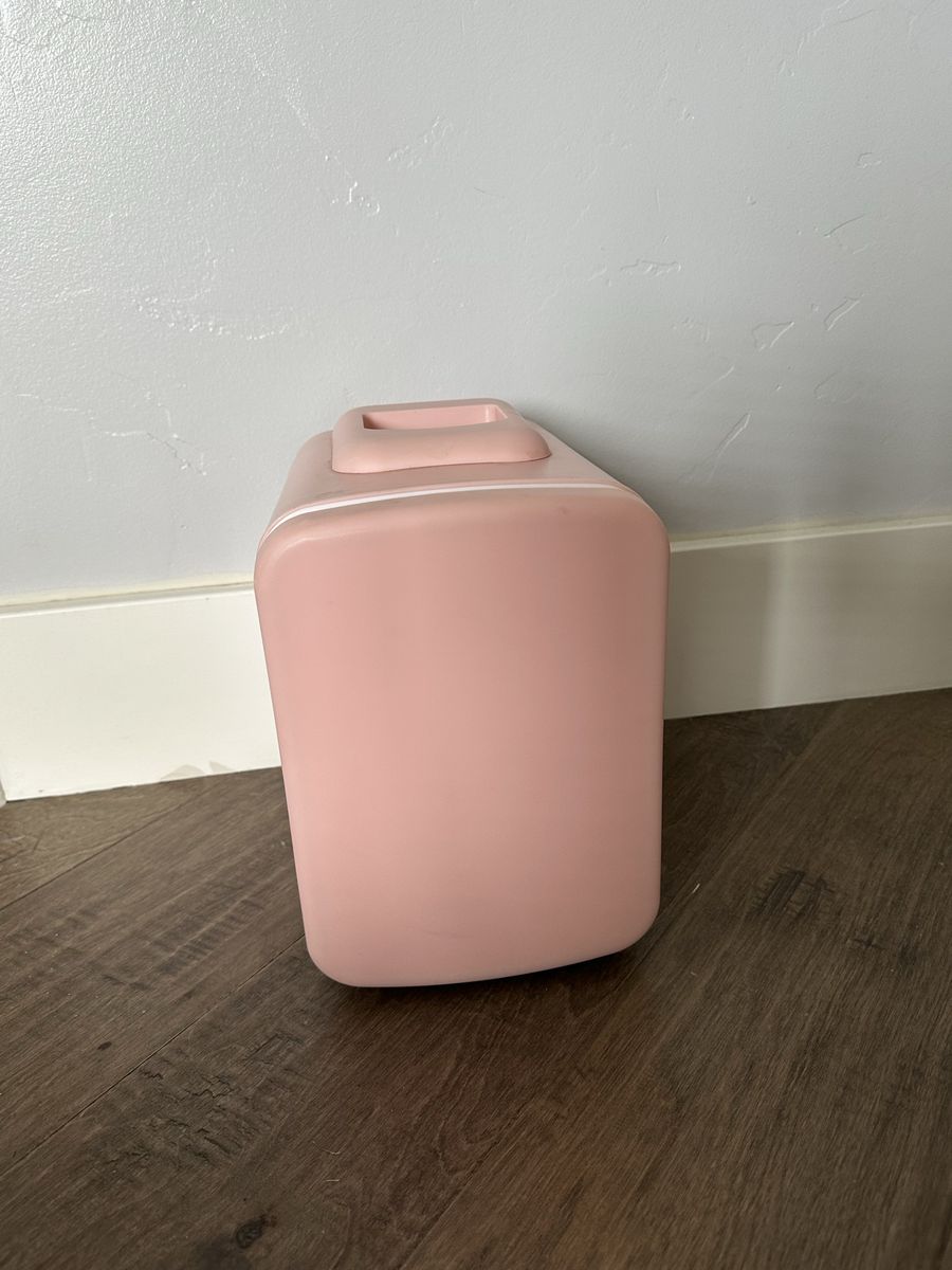 Cute Pink Mini Fridge - Compact AC/DC Portable Refrigerator