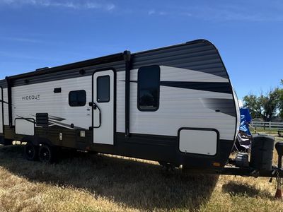 2020 28BHSWE Keystone Hideout Travel Trailer with slide out- Great Condition, Ready for Adventure