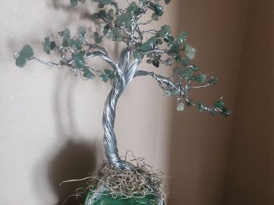 Wire tree sculpture-gift trinket