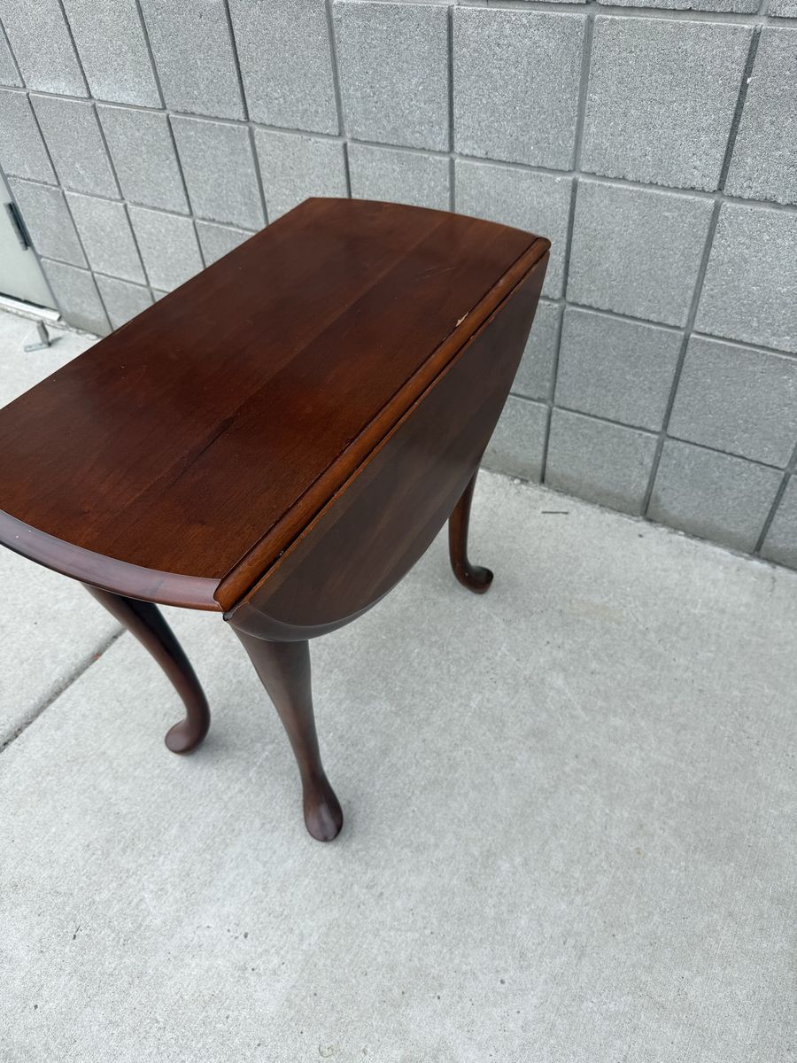 Vintage Cherrywood Queen Anne Style Dropleaf Entry Table - Some Cosmetic Belmishes