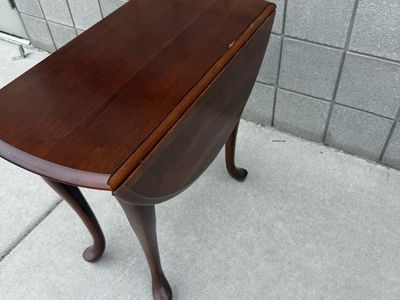 Vintage Cherrywood Queen Anne Style Dropleaf Entry Table - Some Cosmetic Belmishes