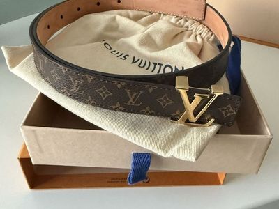 Authentic Women’s Louis Vuitton belt (comes with travel box & bag and authenticity tag)