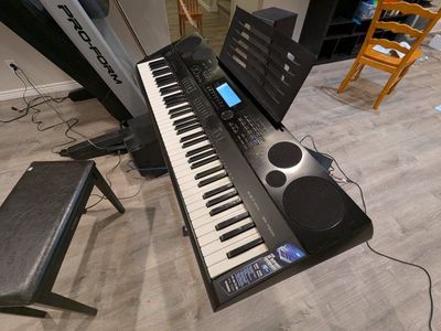Casio WK-7500 76-Key Workstation Keyboard with Canvas Case
