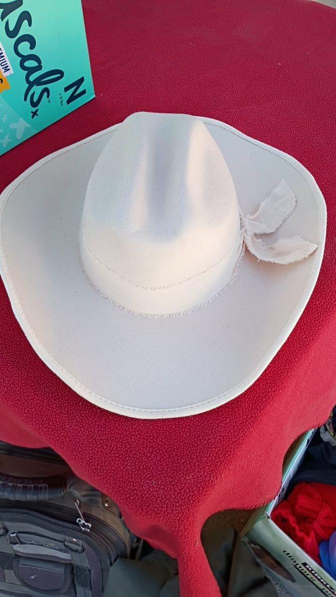 cowgirl hat